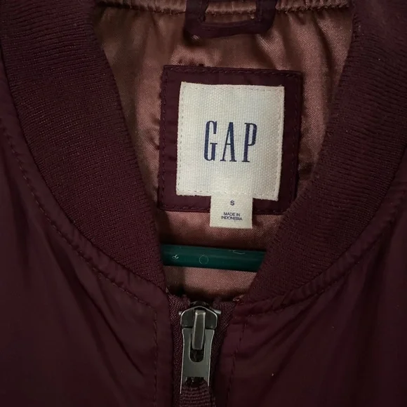 Gap Woman’s Bomber Jacket .  Size Small . Burgundy color. - Picture 2 of 14